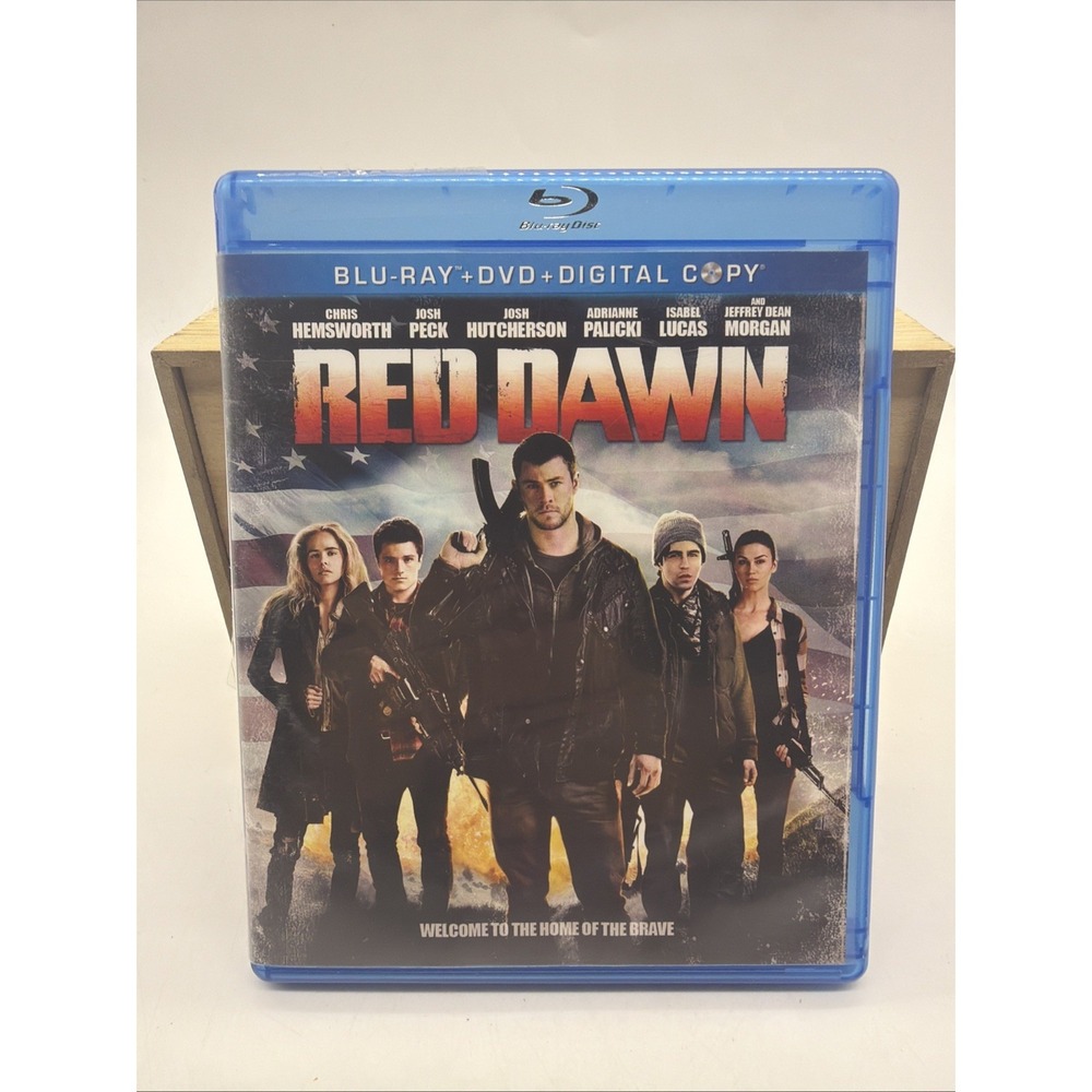 Red Dawn Blu-ray 2012 Action Movie Chris Hemsworth Josh Hutcherson PG-13